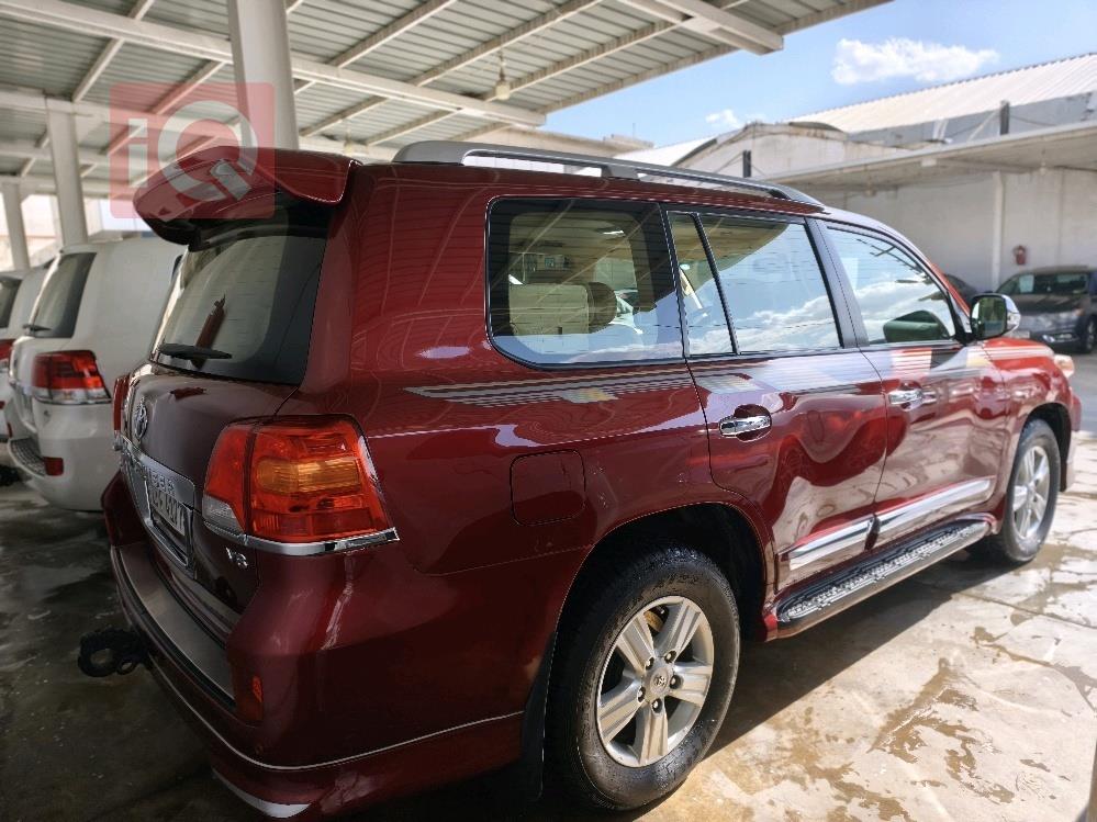 تويوتا لاندكروزر